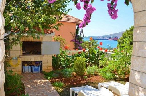 Apartment Knez Τρογκίρ Εξωτερικό φωτογραφία
